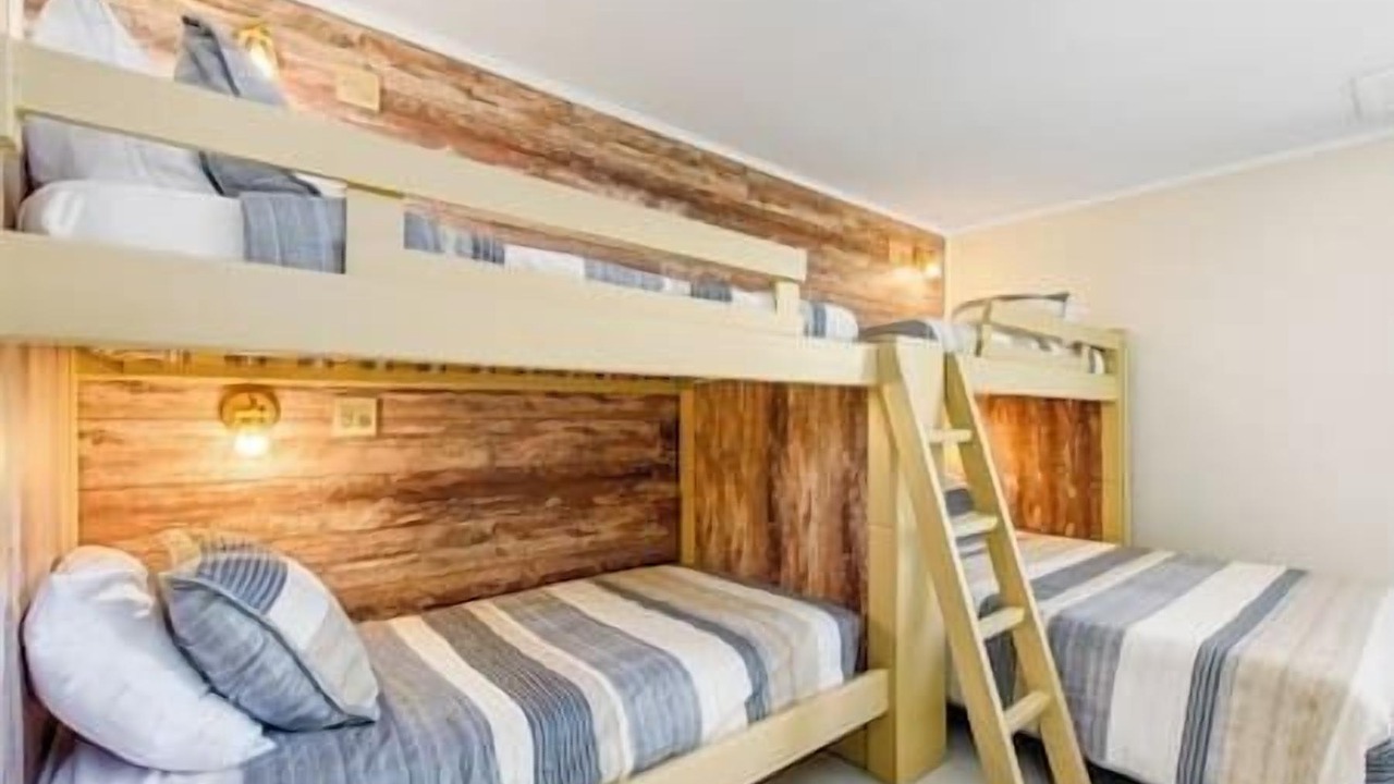 Photo of Bedroom in Waves