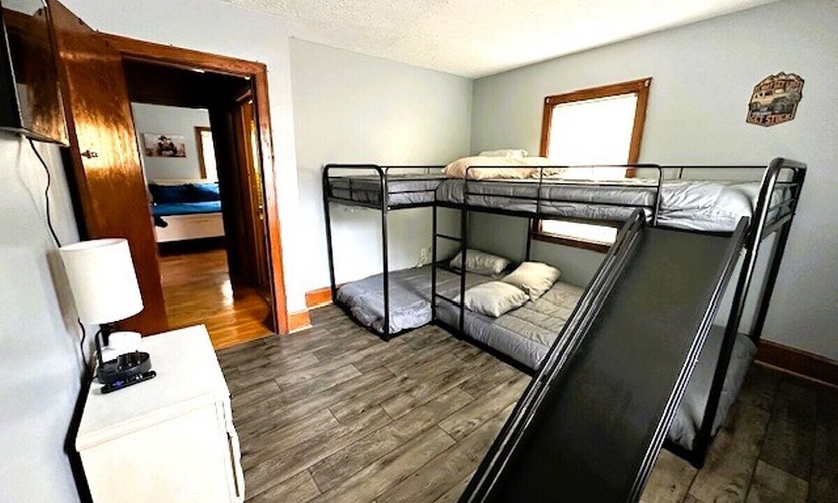 Photo of Bedroom in Kyle