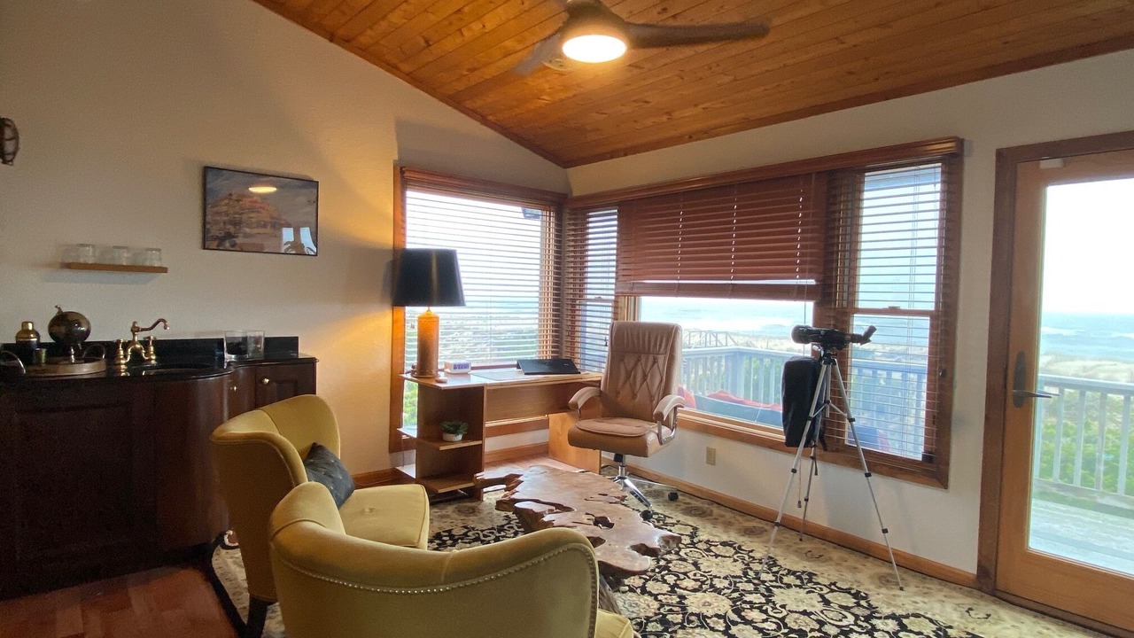 Photo of Livingroom in Avon