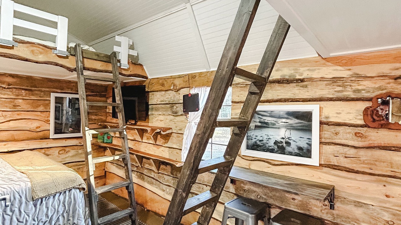Photo of Bedroom in Cleveland