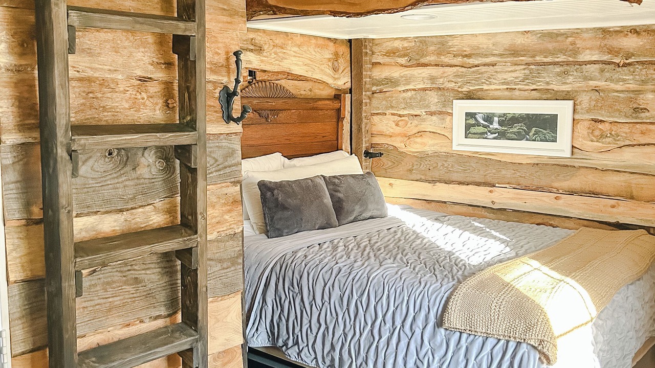 Photo of Bedroom in Cleveland