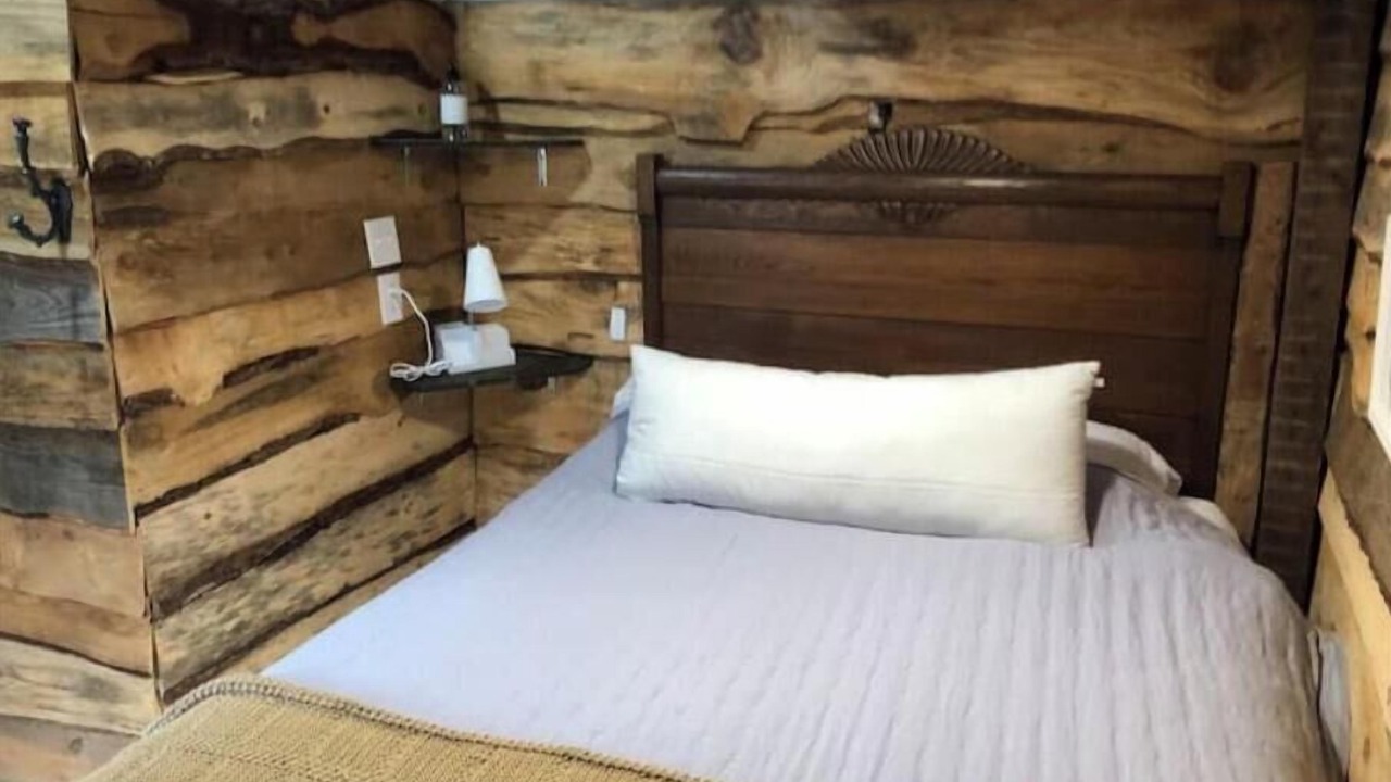 Photo of Bedroom in Cleveland