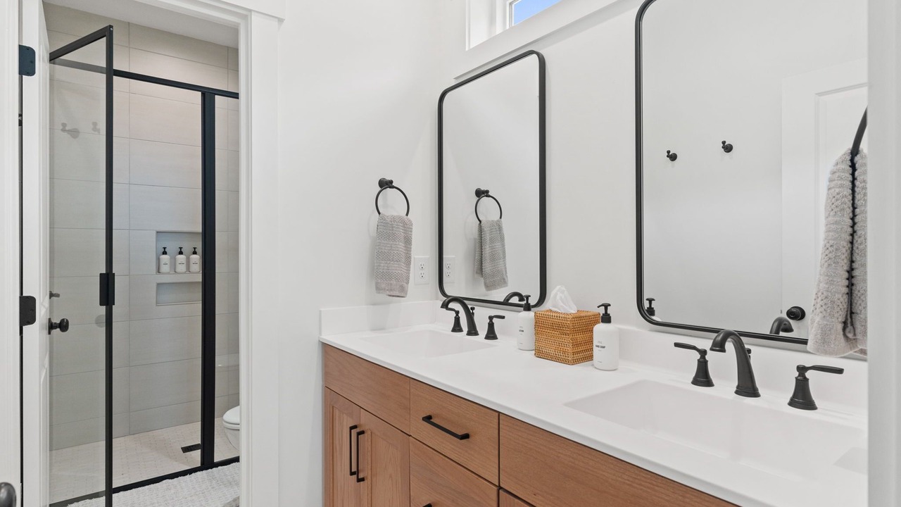 Photo of Bathroom in Oak Island