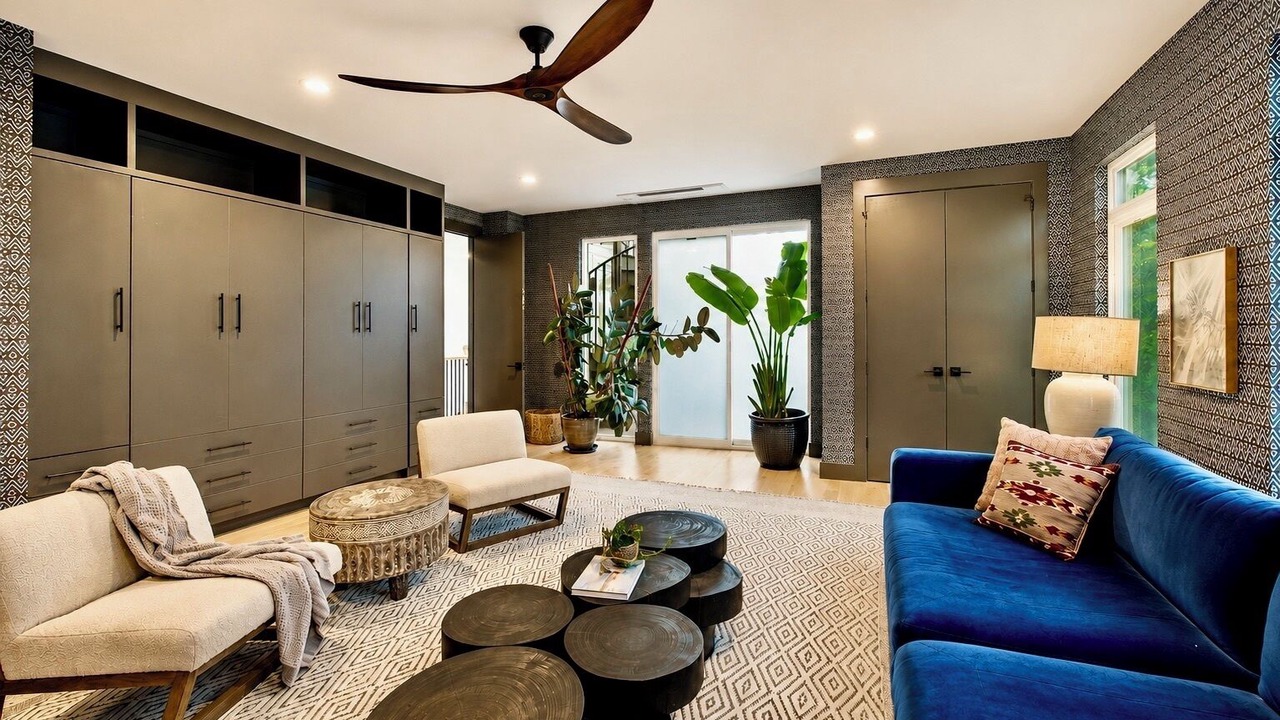 Photo of Livingroom in Shelby Hills
