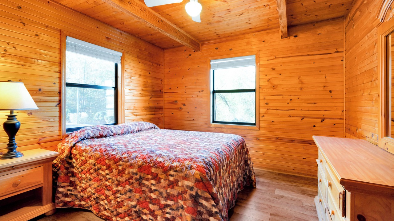 Photo of Bedroom in Byrdstown