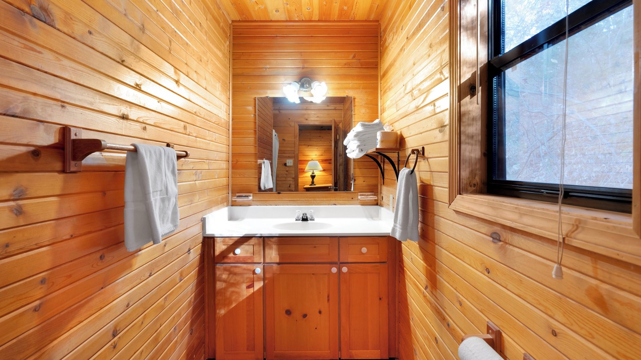 Photo of Bathroom in Byrdstown