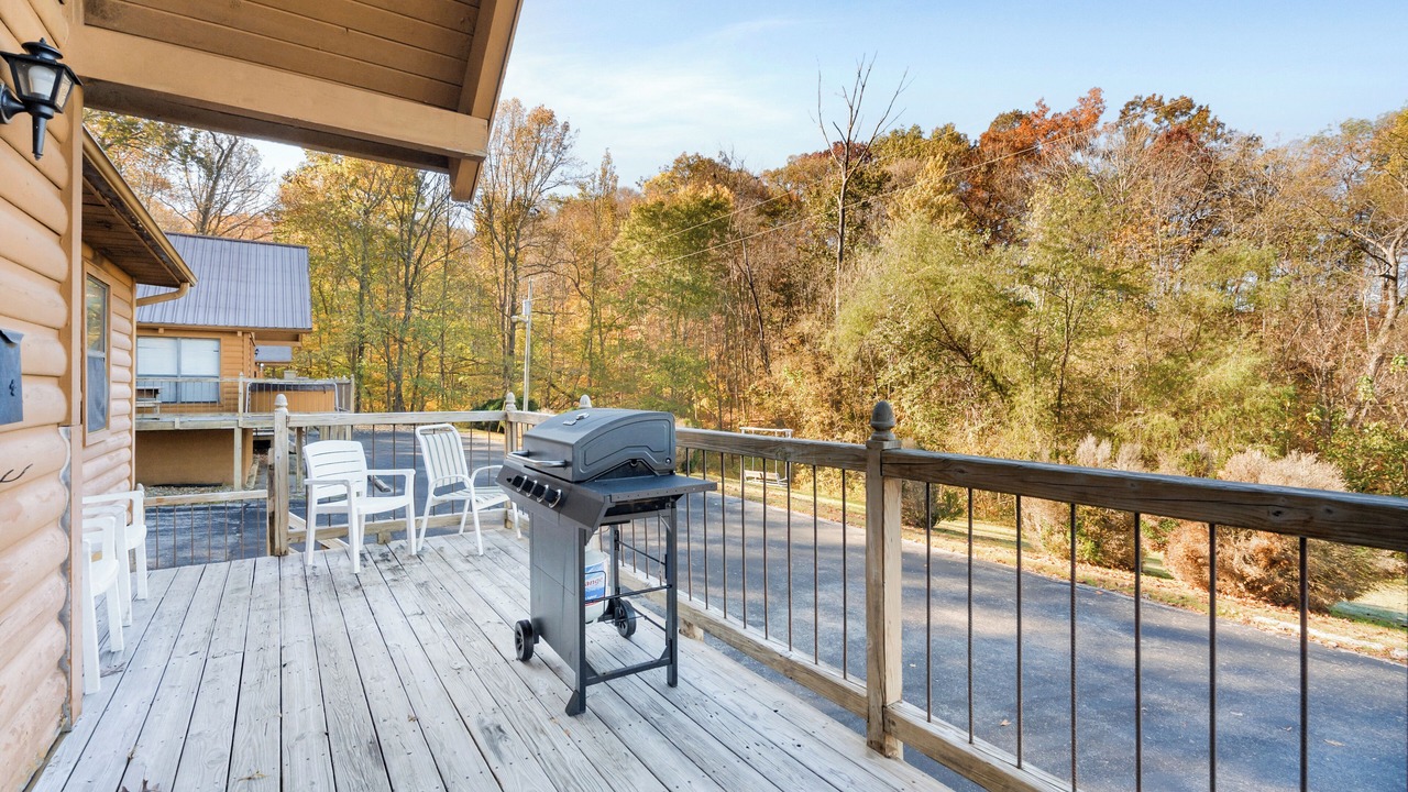 Photo of Patio Balcony in Byrdstown