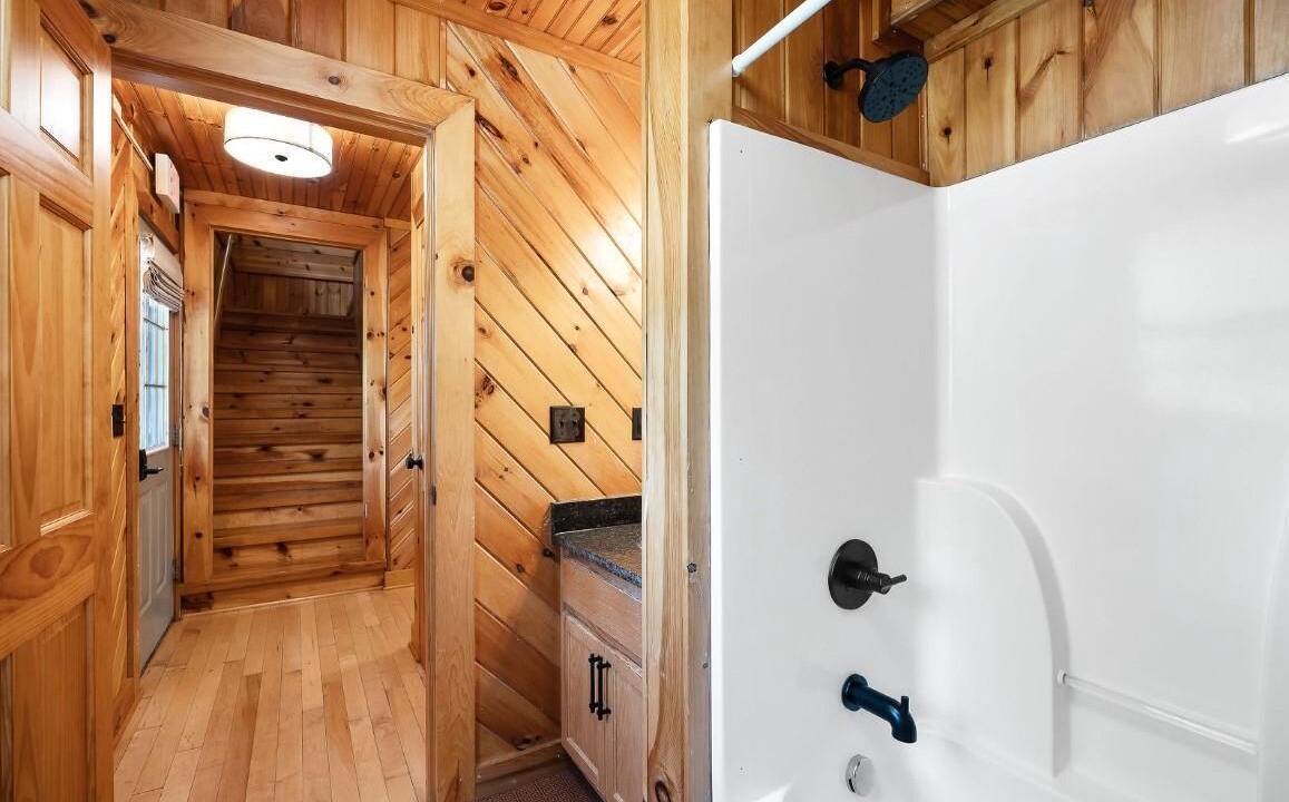 Photo of Bathroom in Allons