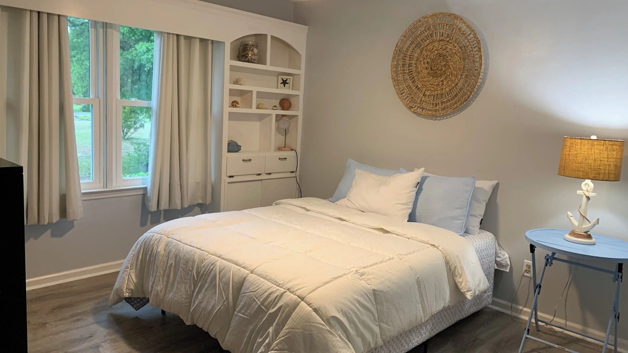 Photo of Bedroom in Supply