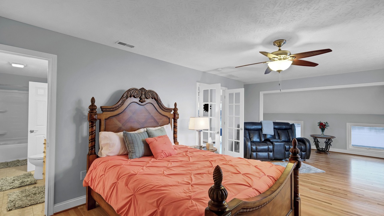 Photo of Bedroom in Utica