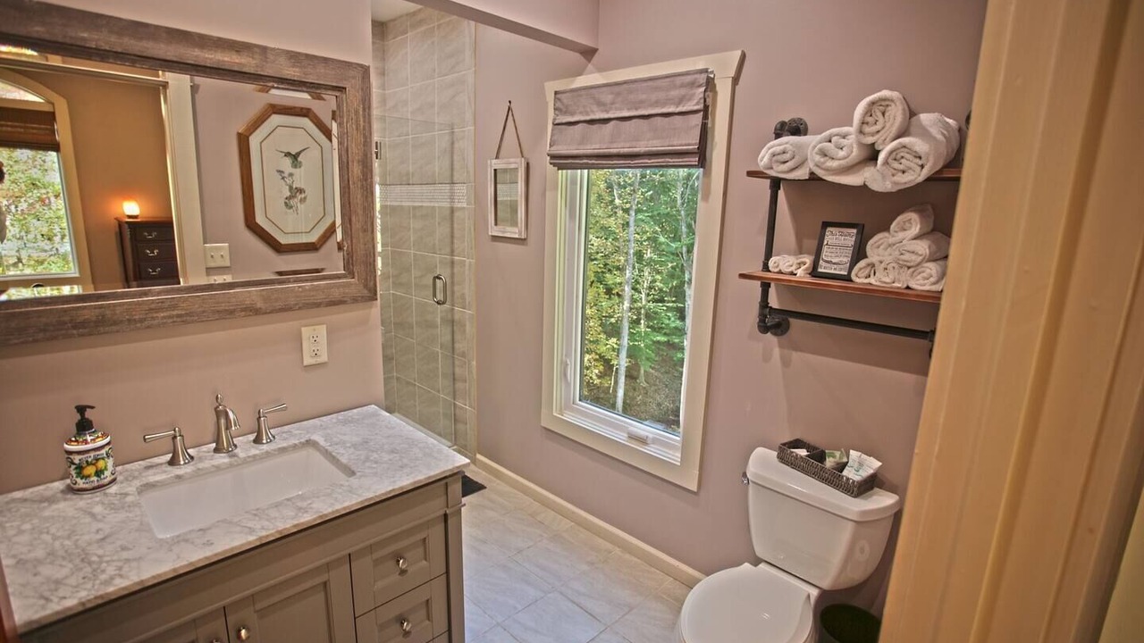 Photo of Bathroom in Sunset