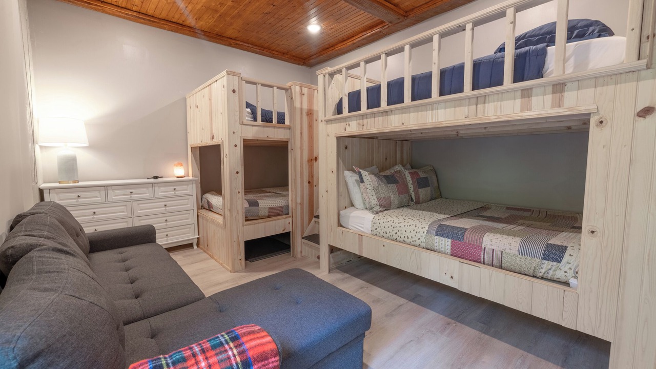 Photo of Bedroom in Sunset