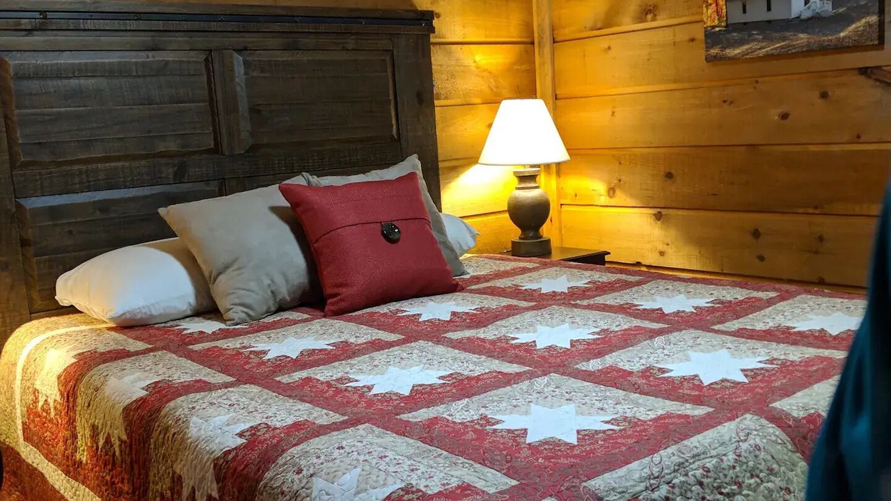 Photo of Bedroom in Waynesville