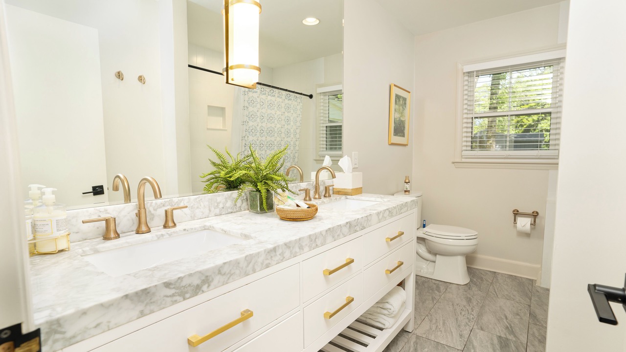 Photo of Bathroom in Green Valley