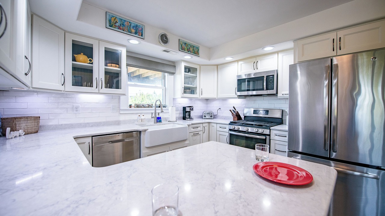 Photo of Kitchen in Wind Over Waves