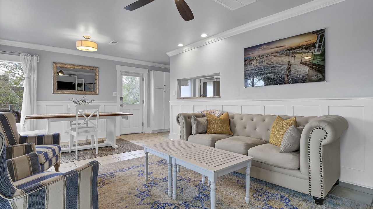Photo of Livingroom in Airlie