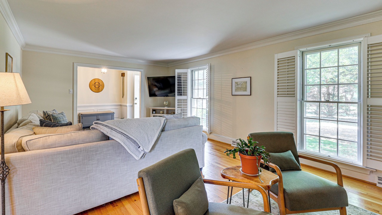 Photo of Livingroom in North Chesterfield