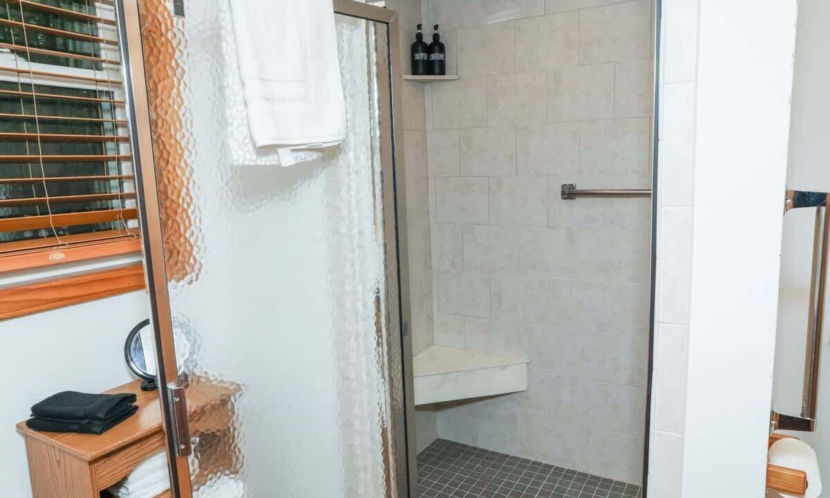 Photo of Bathroom in Peters Creek