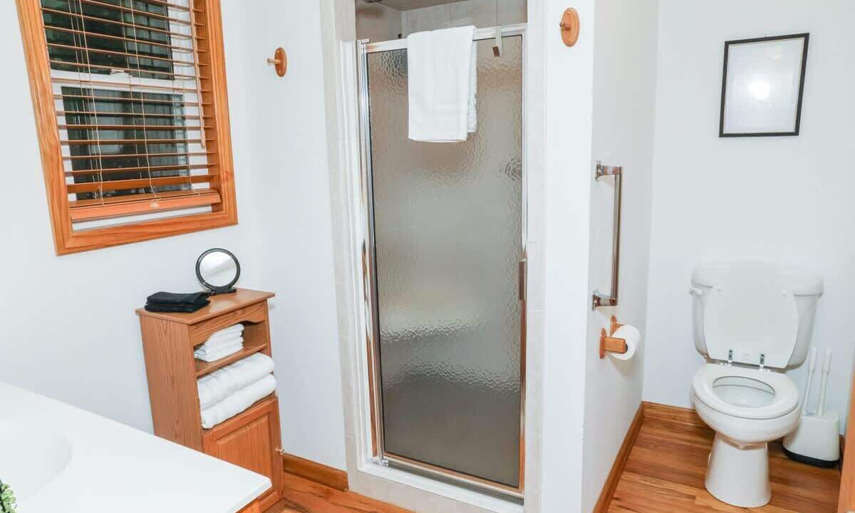 Photo of Bathroom in Peters Creek