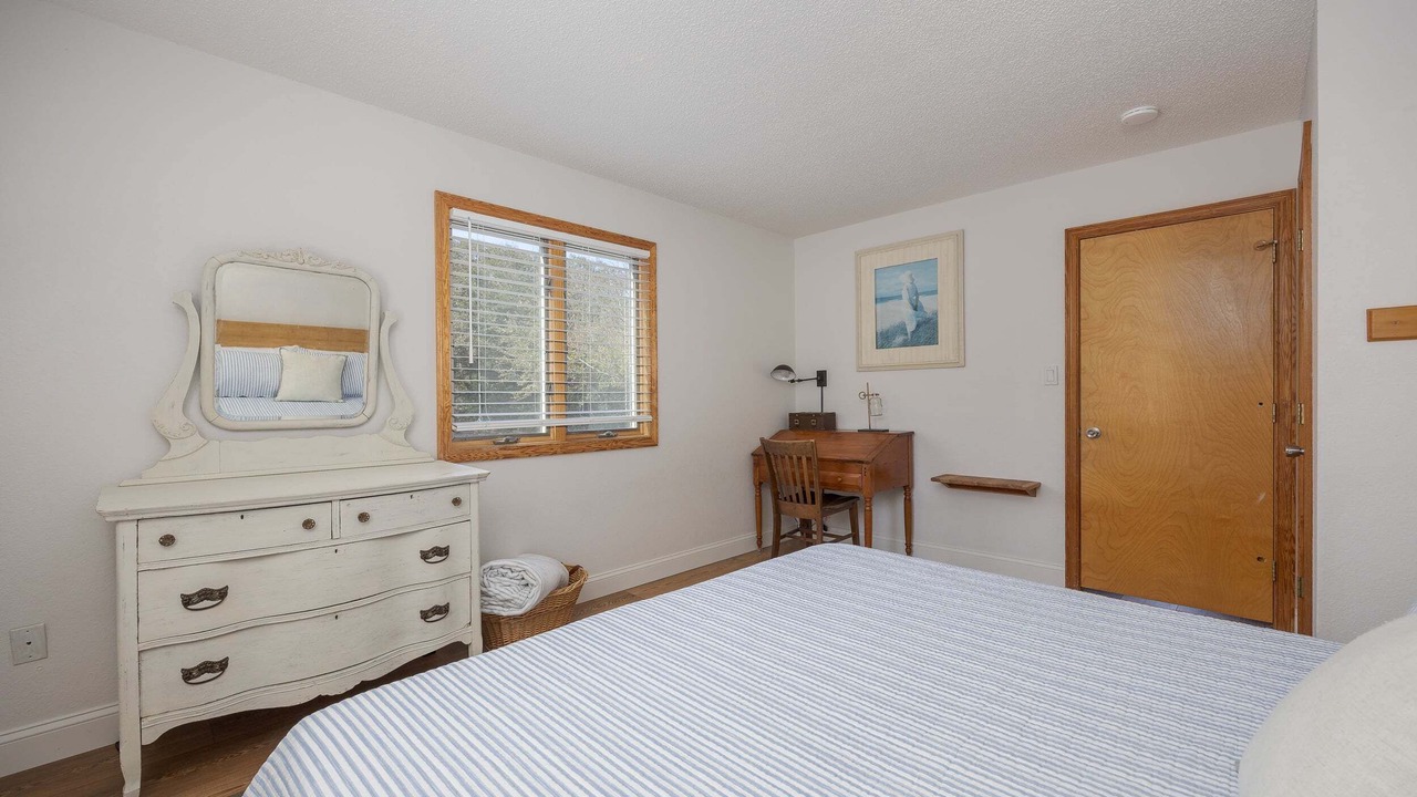 Photo of Bedroom in Southern Shores