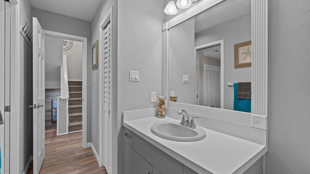 Photo of Bathroom in Monteray Shores