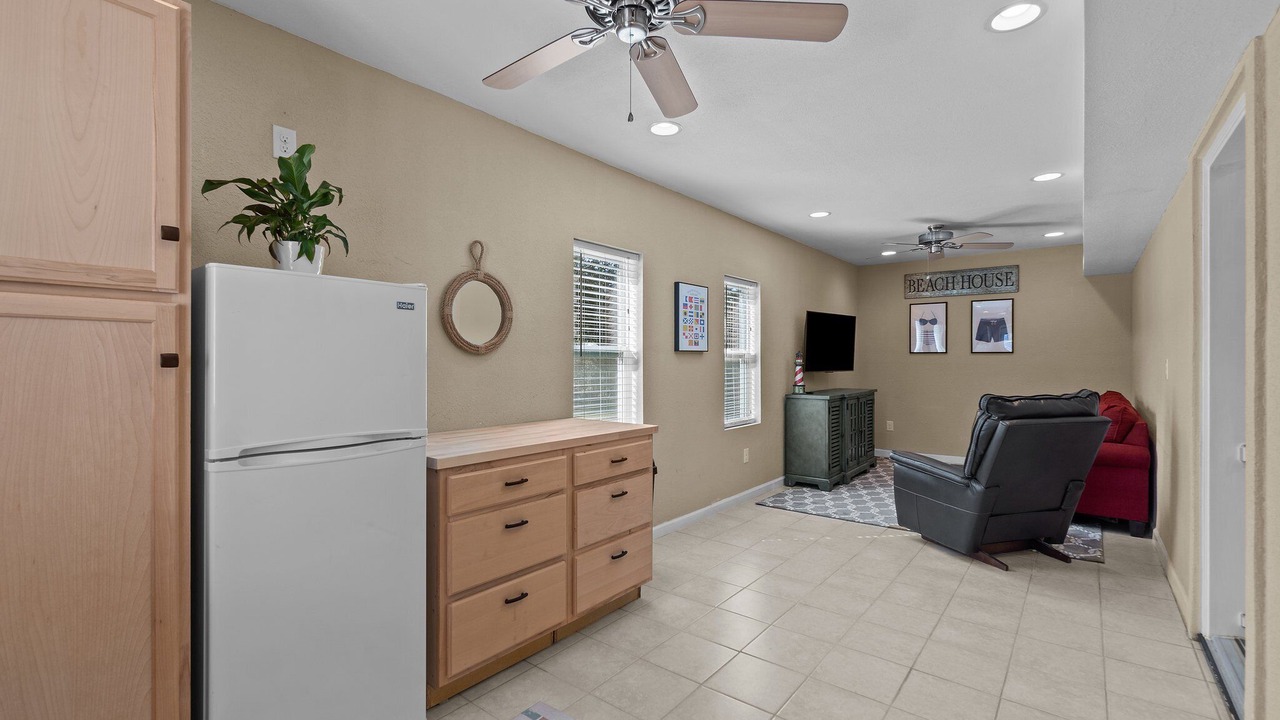 Photo of Bedroom in Monteray Shores