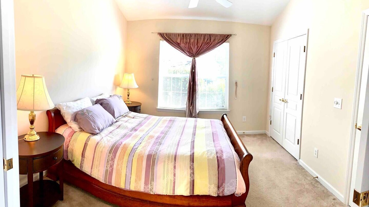 Photo of Bedroom in Myrtle Grove