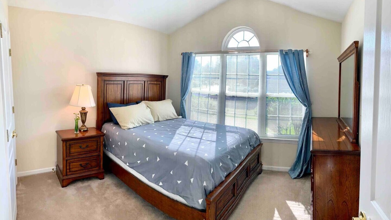 Photo of Bedroom in Myrtle Grove