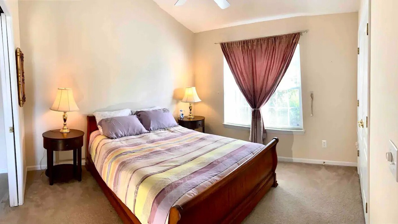Photo of Bedroom in Myrtle Grove