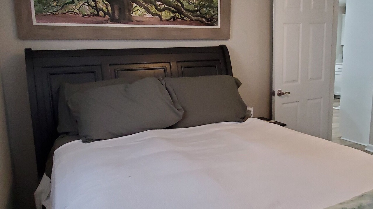 Photo of Bedroom in Lake Secession