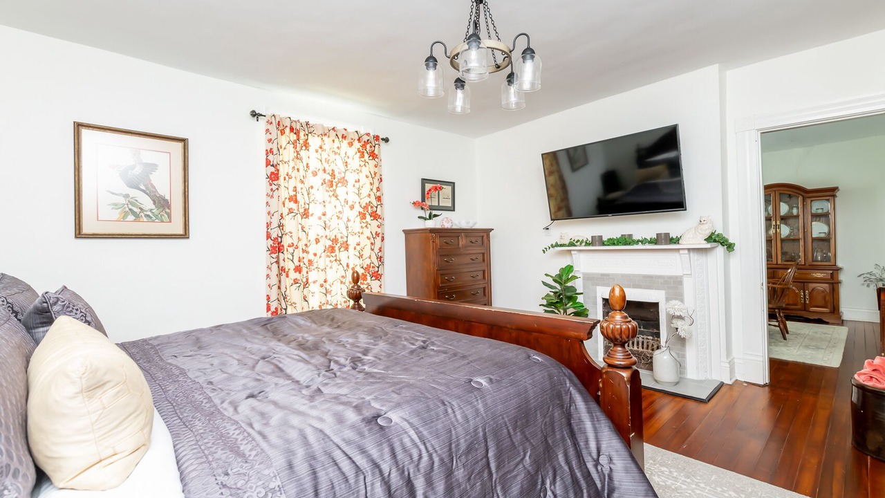 Photo of Bedroom in Lawrenceburg