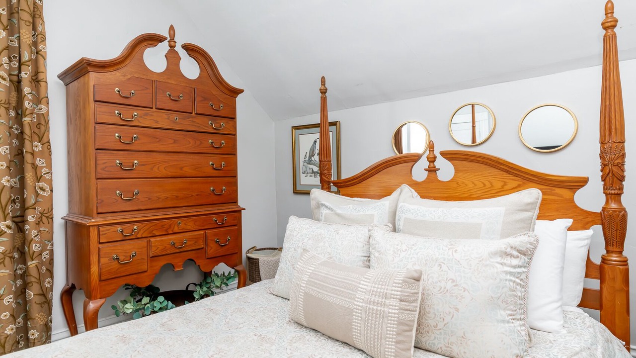 Photo of Bedroom in Lawrenceburg