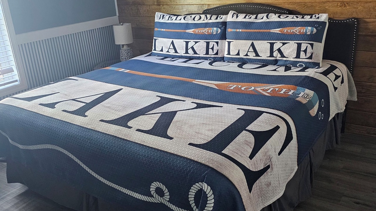 Photo of Bedroom in Kuttawa