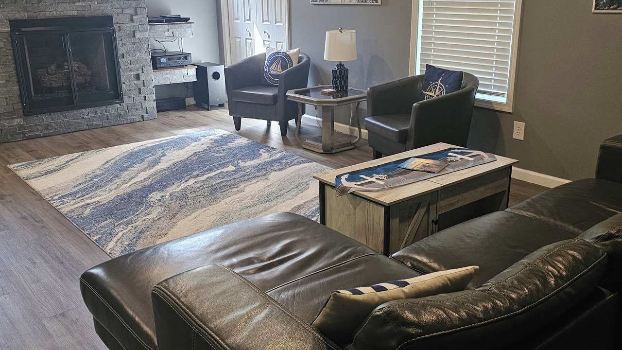 Photo of Livingroom in Kuttawa