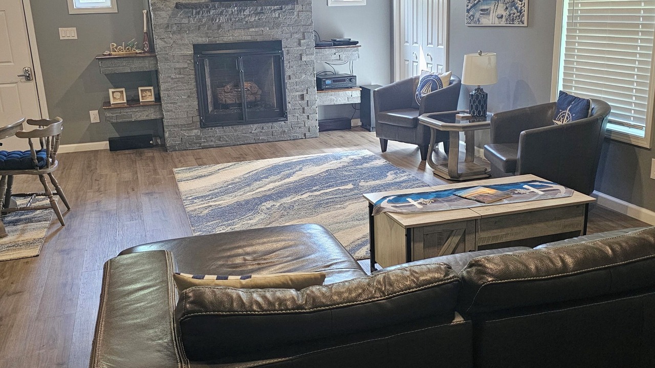Photo of Livingroom in Kuttawa