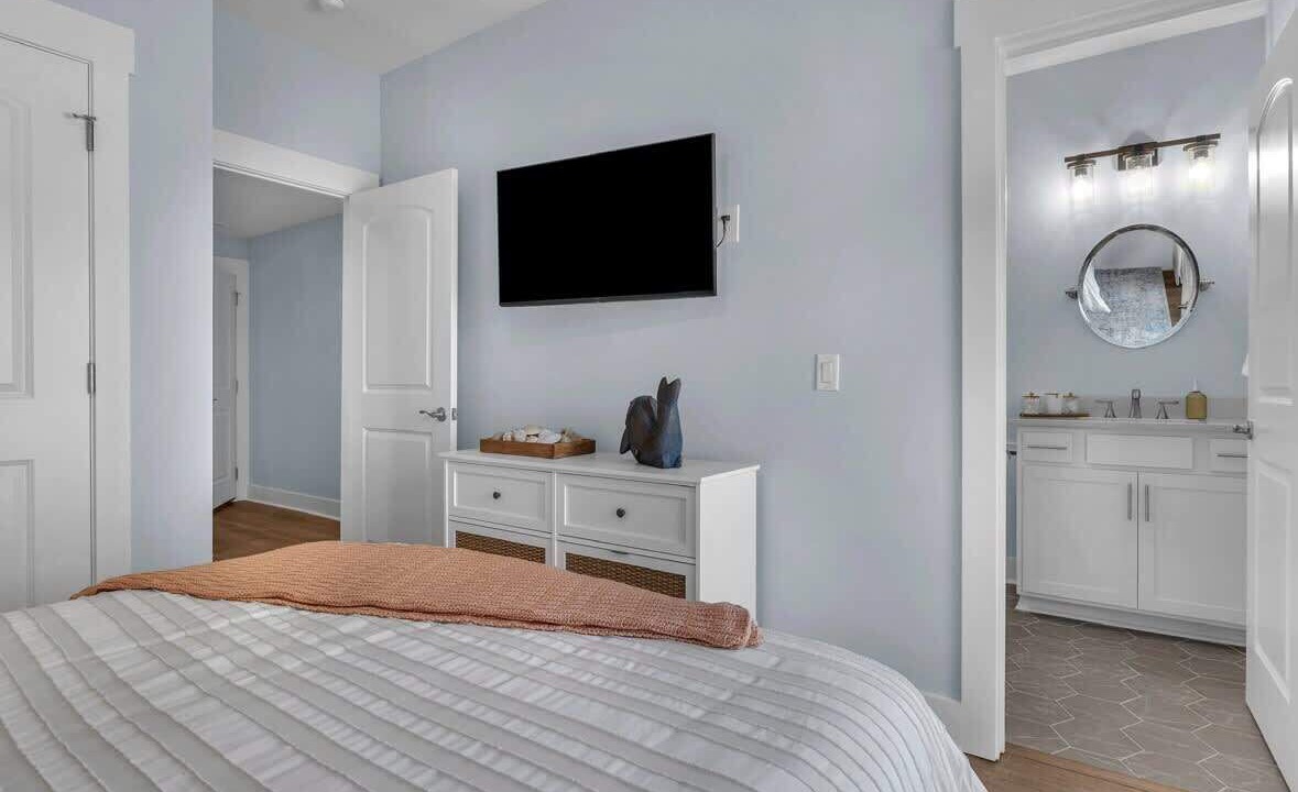 Photo of Bedroom in Wilmington Beach