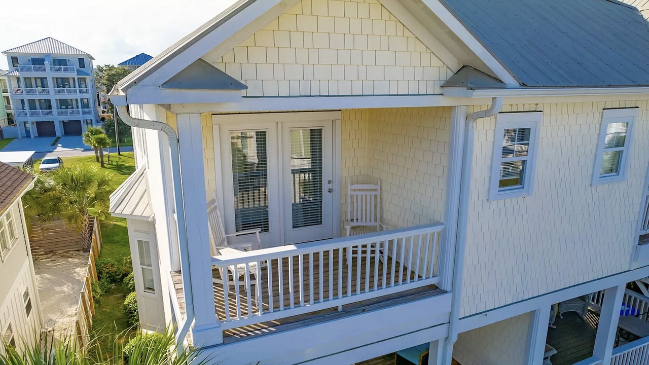 Photo of Patio Balcony in Wilmington Beach