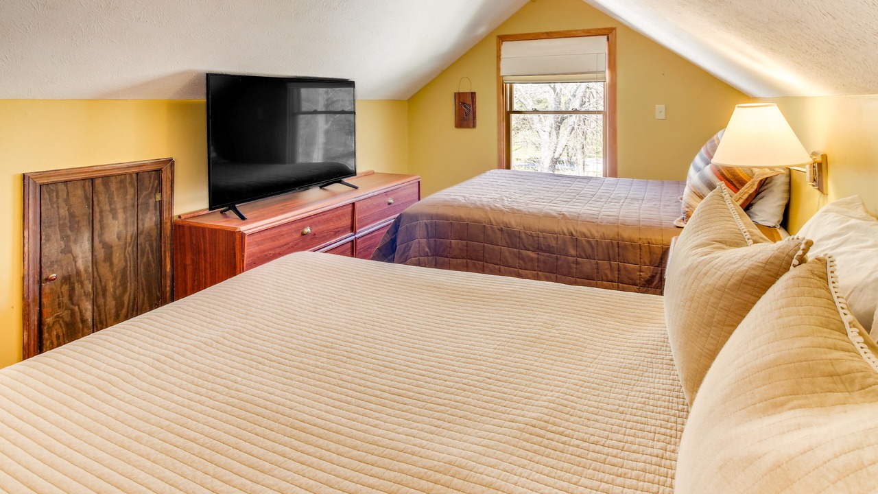 Photo of Bedroom in Byrdstown