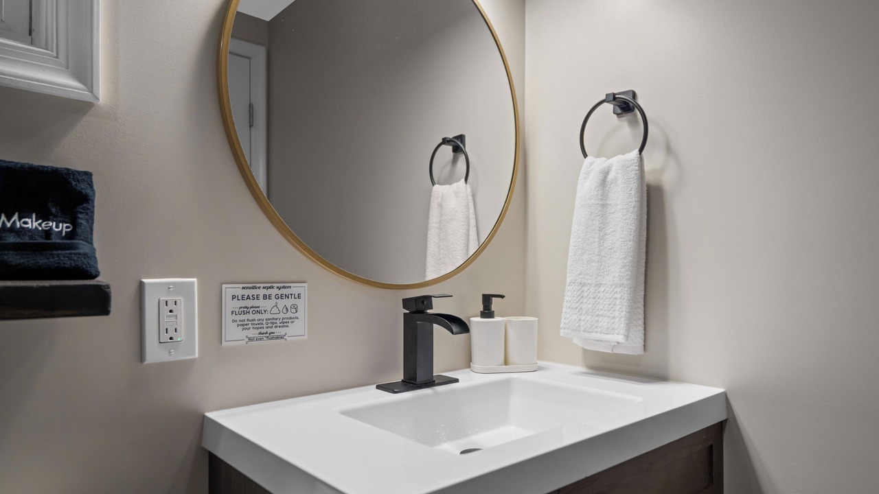 Photo of Bathroom in Luray