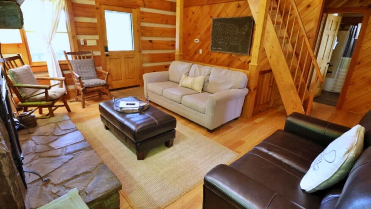 Photo of Livingroom in Cherokee