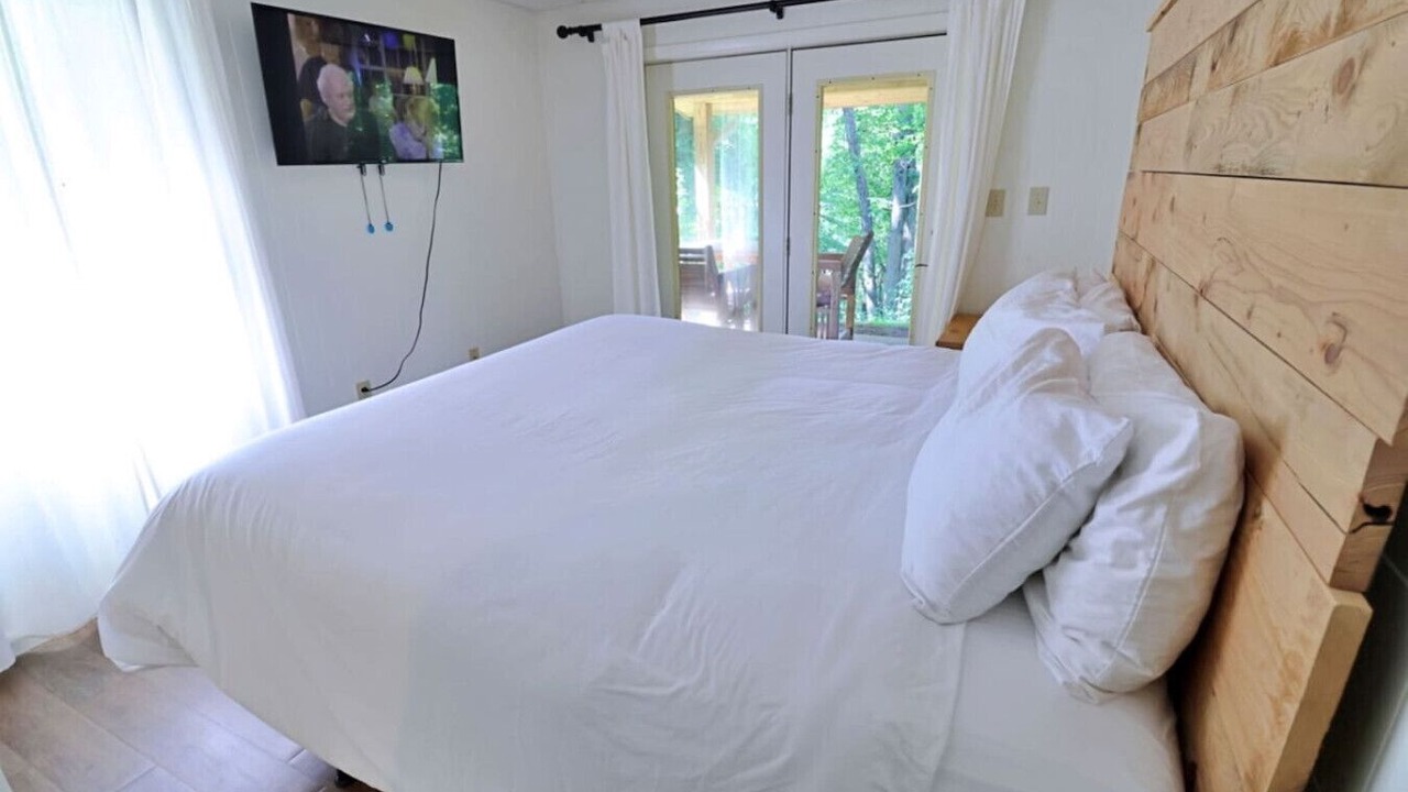 Photo of Bedroom in Cherokee