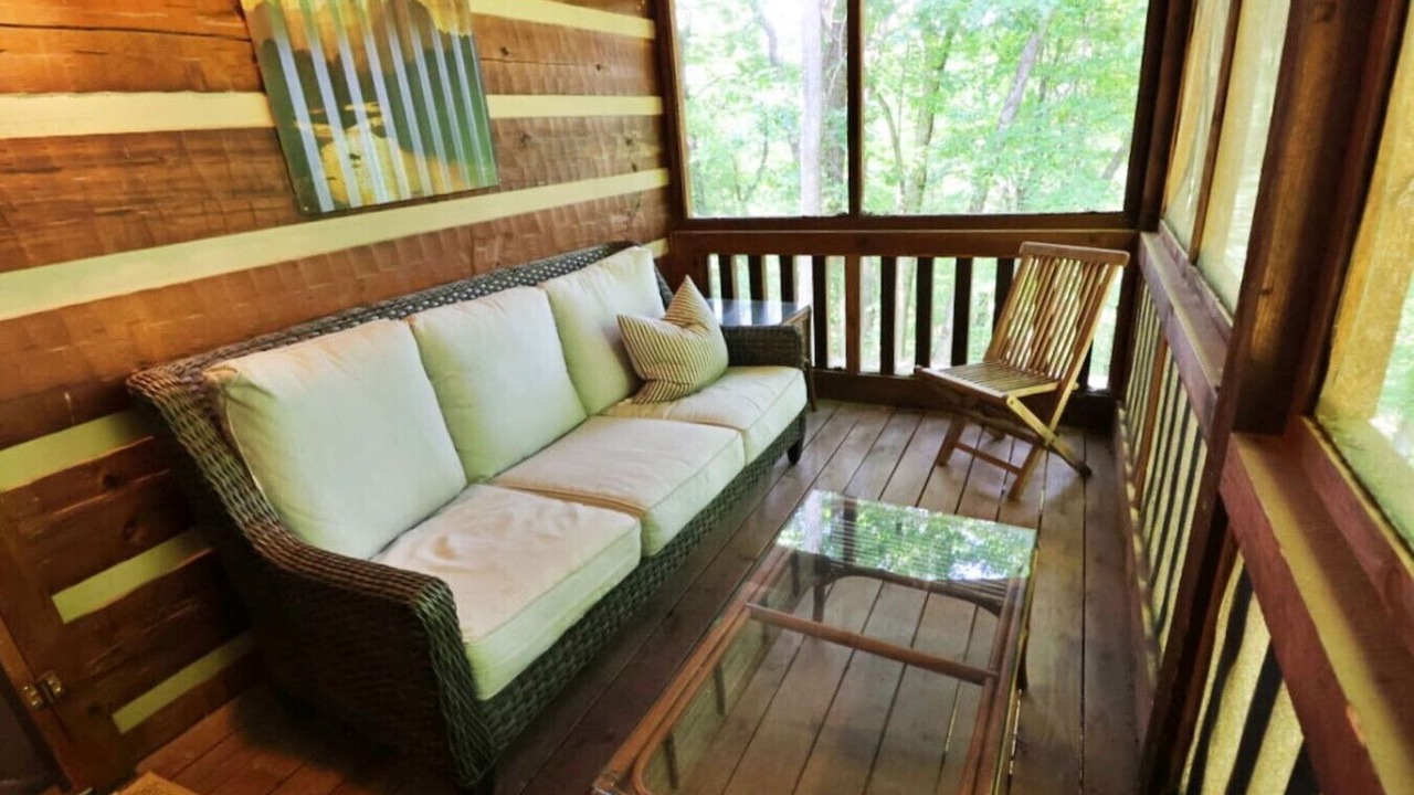 Photo of Livingroom in Cherokee