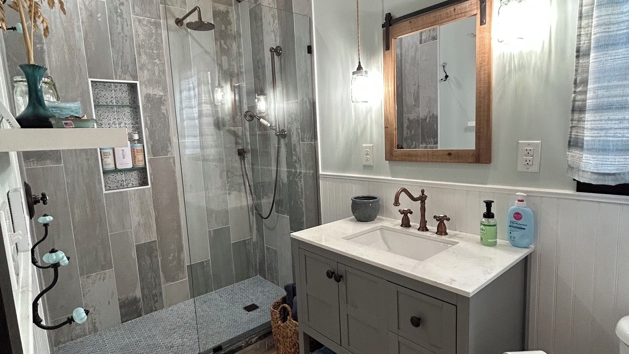 Photo of Bathroom in Cub Run