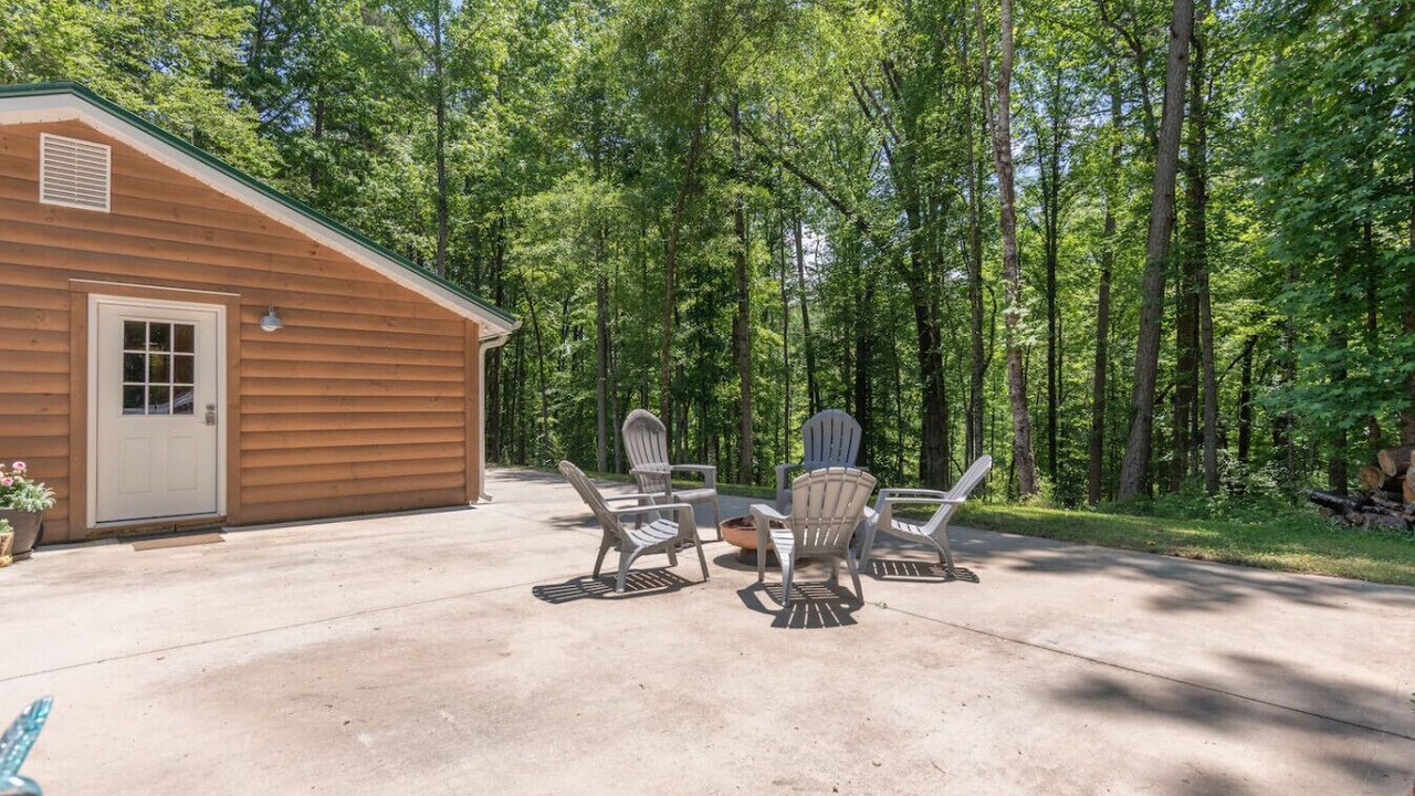 Photo of Patio Balcony in Travelers Rest