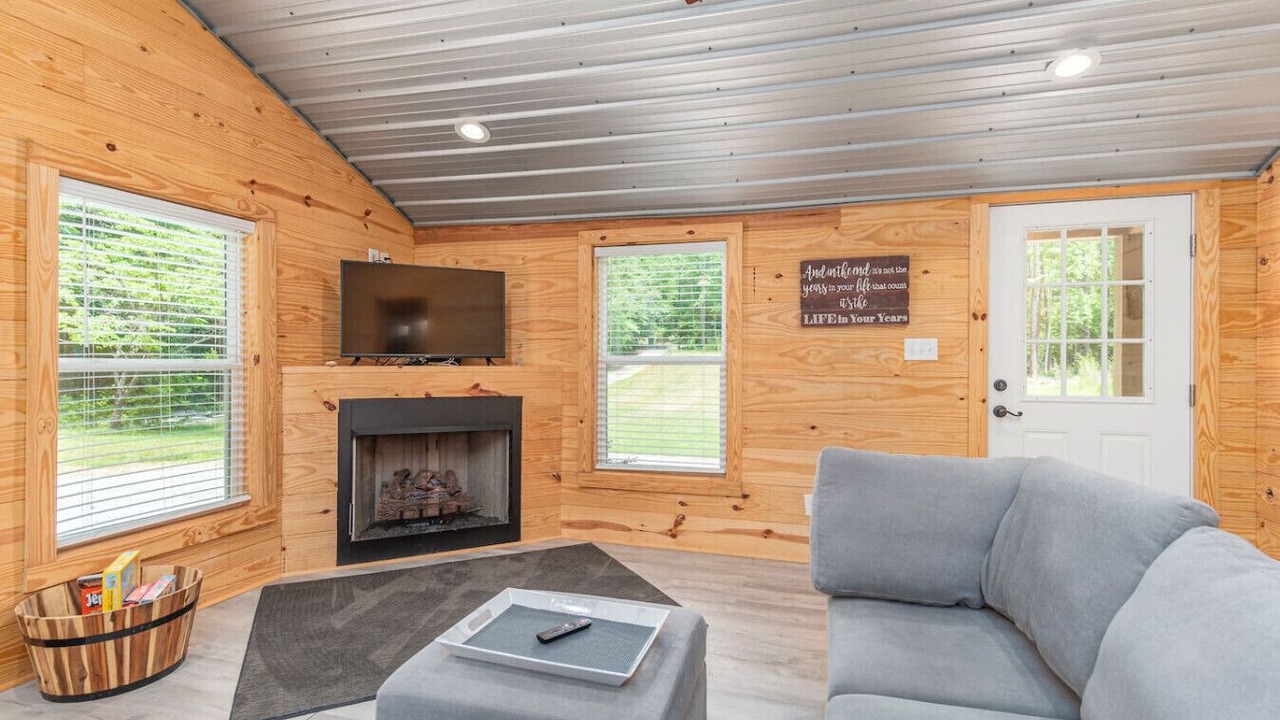 Photo of Livingroom in Travelers Rest