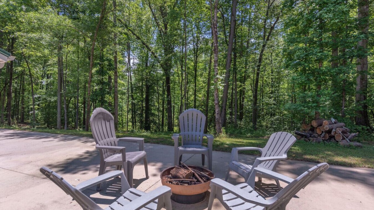 Photo of Outdoor in Travelers Rest