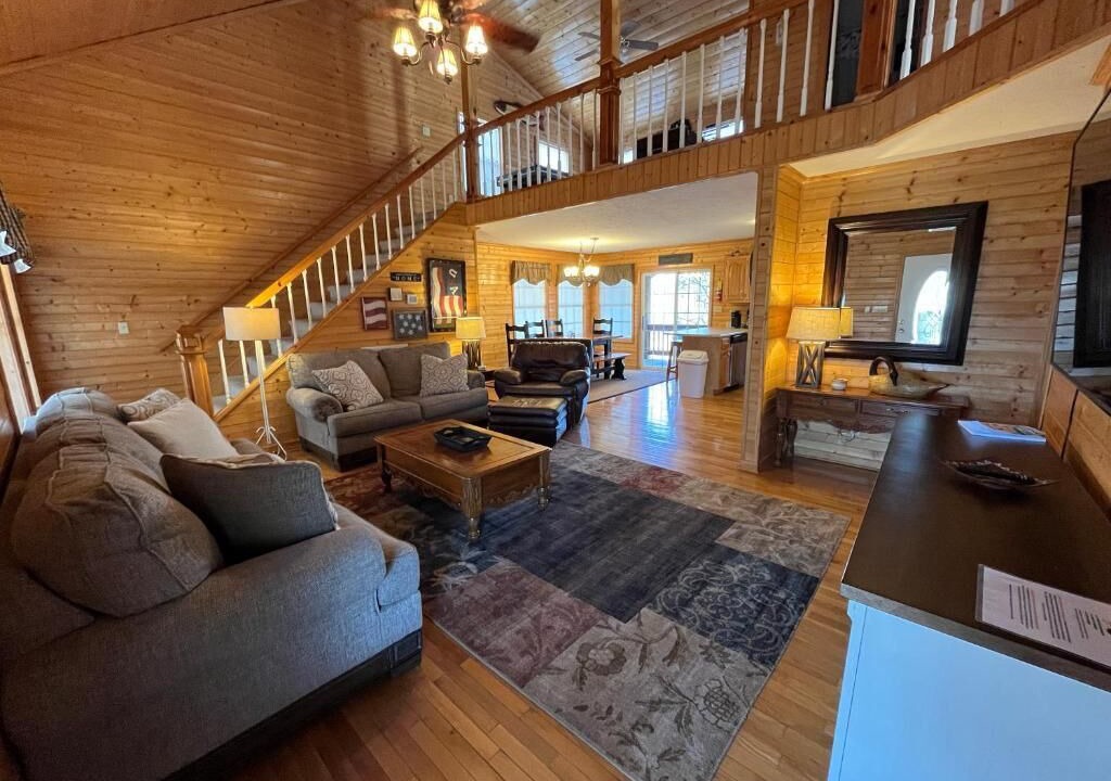 Photo of Livingroom in Byrdstown