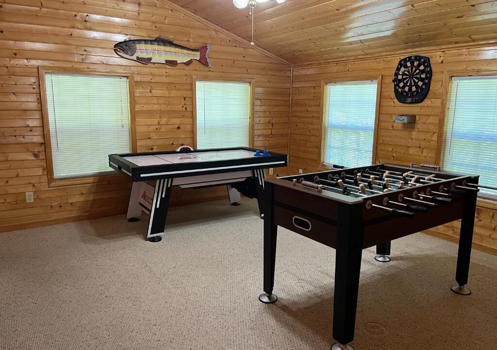 Photo of Bedroom in Byrdstown