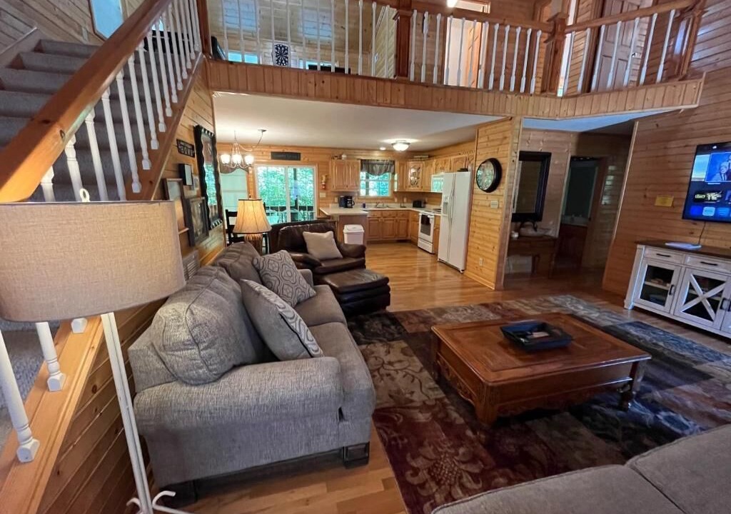 Photo of Livingroom in Byrdstown