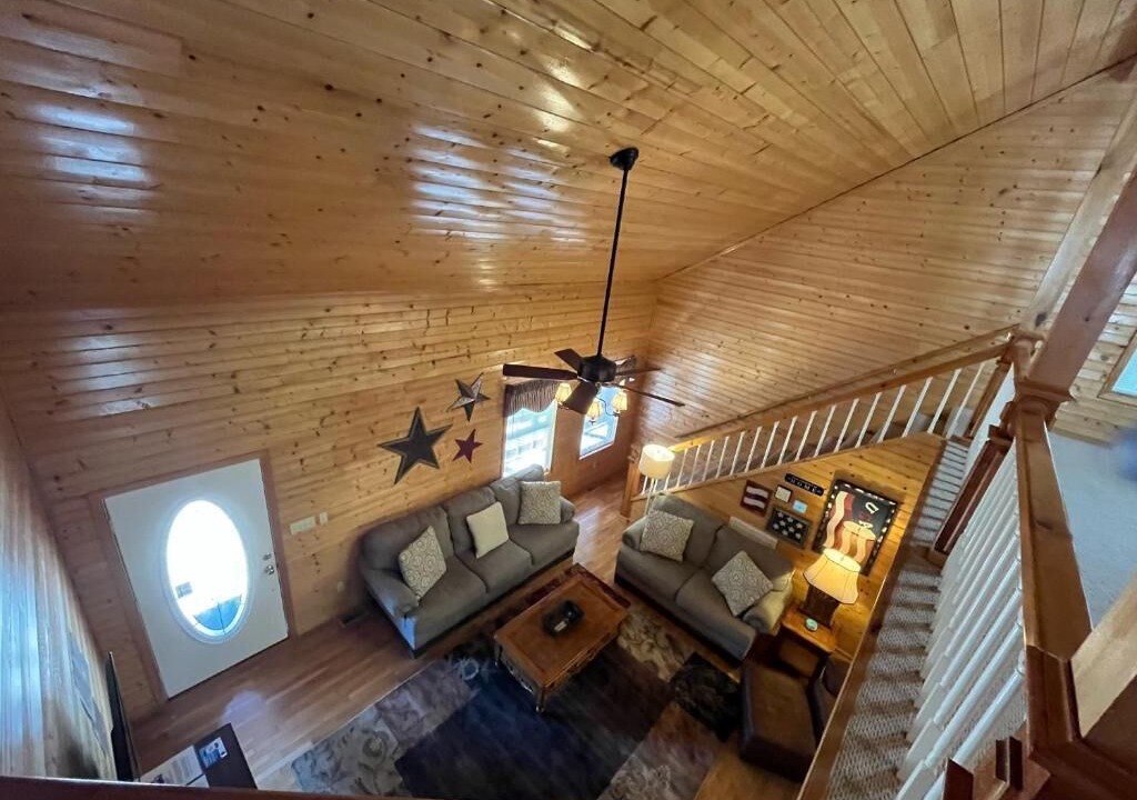 Photo of Livingroom in Byrdstown